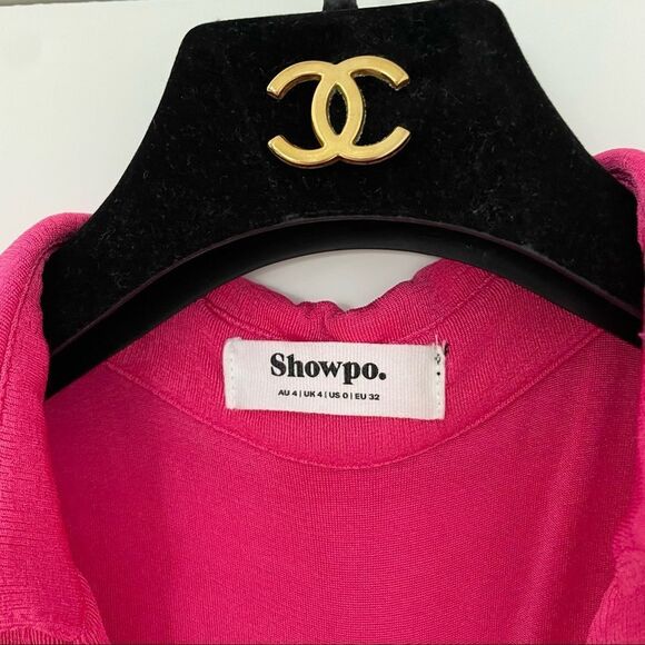 Showpo DOLLY BUTTON UP SLINKY SHORT SLEEVE CROP TOP IN HOT PINK - Picture 2 of 3